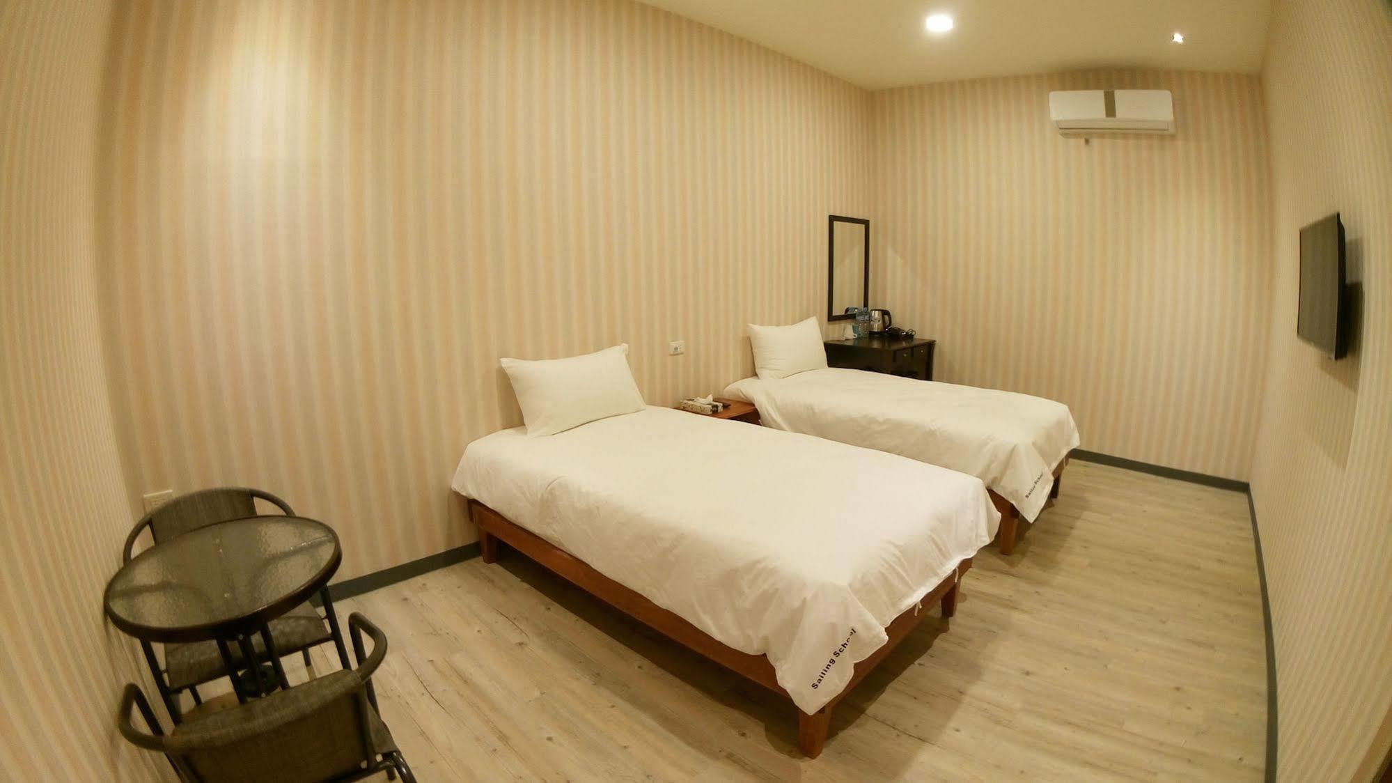 Fun Wind Sailing Hostel Nanwan Luaran gambar